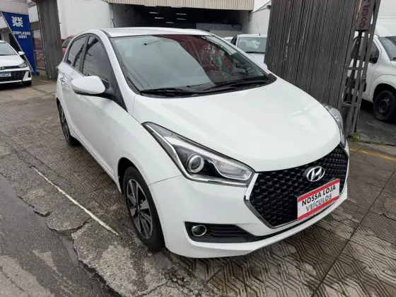 HYUNDAI HB20 1.6 PREMIUM 16V FLEX 4P AUTOMÁTICO HYUNDAI HB20 1.6 PREMIUM 16V FLEX 4P AUTOMÁTICO