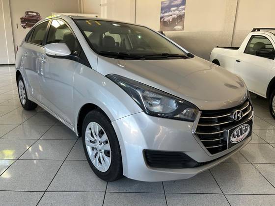 HYUNDAI HB20S 1.6 COMFORT PLUS 16V FLEX 4P AUTOMÁTICO