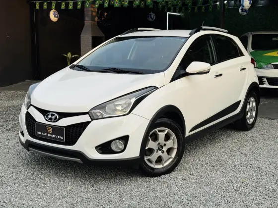 HYUNDAI HB20X 1.6 16V PREMIUM FLEX 4P AUTOMÁTICO