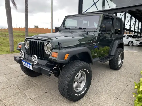 JEEP WRANGLER 4.0 SPORT 4X4 TETO RIGIDO 6I 12V GASOLINA 2P AUTOMÁTICO JEEP WRANGLER 4.0 SPORT 4X4 TETO RIGIDO 6I 12V GASOLINA 2P AUTOMÁTICO