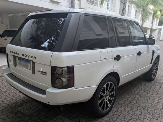 LAND ROVER-RANGE ROVER VOGUE-5.0 SUPERCHARGED 4X4 V8 32V GASOLINA 4P AUTOMÁTICO LAND ROVER-RANGE ROVER VOGUE-2011