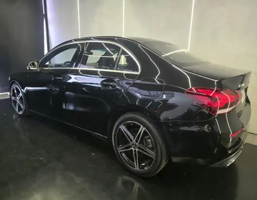 MERCEDES-BENZ-A 200-2019