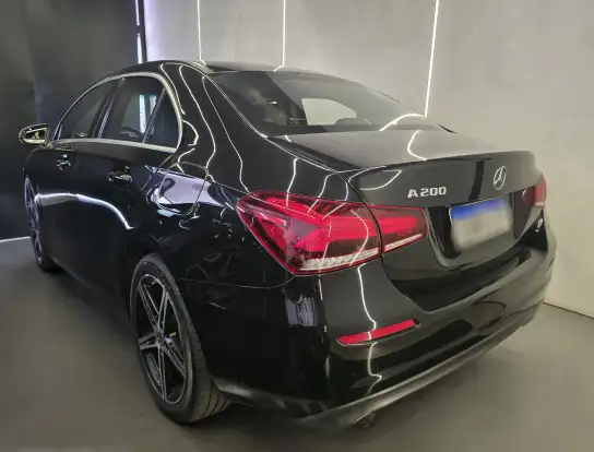 MERCEDES-BENZ-A 200-2019