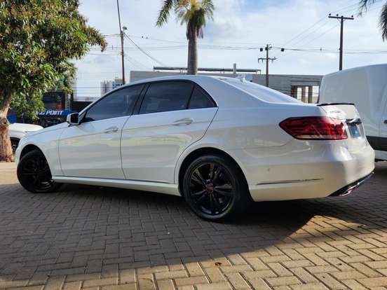 MERCEDES-BENZ-E 250-2.0 AVANTGARDE 16V TURBO GASOLINA 4P AUTOMÁTICO MERCEDES-BENZ-E 250-2015