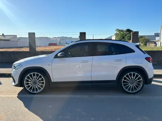 MERCEDES-BENZ-GLA 35 AMG-2022