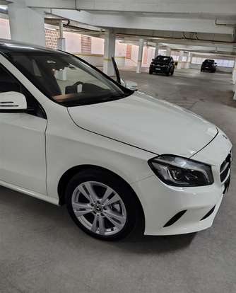 MERCEDES-BENZ-A 200-2017