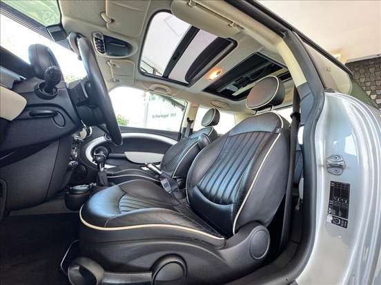 MINI-COOPER-2011