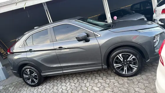 MITSUBISHI ECLIPSE CROSS 1.5 MIVEC TURBO GASOLINA HPE CVT MITSUBISHI ECLIPSE CROSS 1.5 MIVEC TURBO GASOLINA HPE CVT
