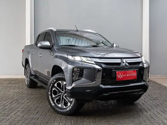 MITSUBISHI L200 TRITON 2.4 16V TURBO DIESEL SPORT HPE-S CD 4P 4X4 AUTOMÁTICO MITSUBISHI L200 TRITON 2.4 16V TURBO DIESEL SPORT HPE-S CD 4P 4X4 AUTOMÁTICO