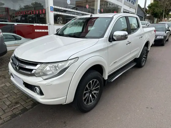 MITSUBISHI L200 TRITON 2.4 16V TURBO DIESEL SPORT HPE-S CD 4P 4X4 AUTOMÁTICO