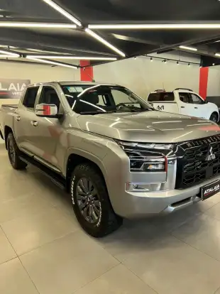 MITSUBISHI-TRITON-2025