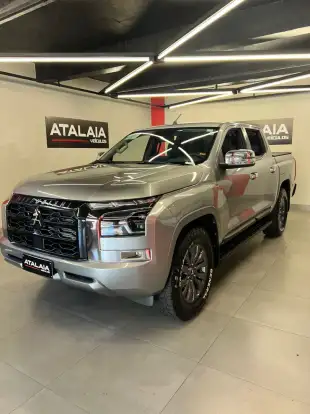 MITSUBISHI-TRITON-2.4 BITURBO DIESEL CD HPE 4X4 AUTOMÁTICO MITSUBISHI-TRITON-2025