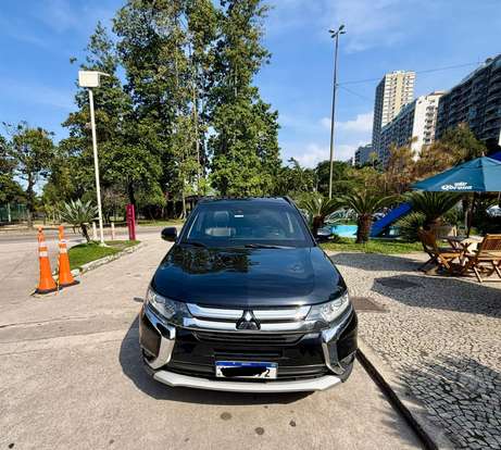 MITSUBISHI-OUTLANDER-2015