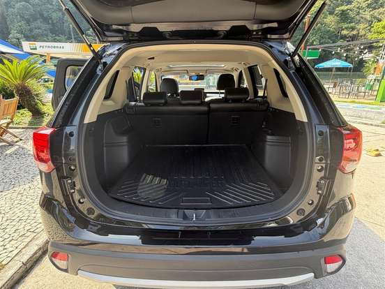 MITSUBISHI-OUTLANDER-2.0 16V GASOLINA 4P AUTOMÁTICO MITSUBISHI-OUTLANDER-2015
