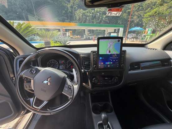 MITSUBISHI-OUTLANDER-2.0 16V GASOLINA 4P AUTOMÁTICO MITSUBISHI-OUTLANDER-2015