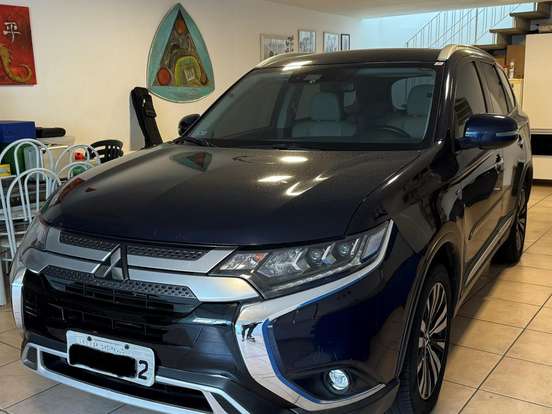 MITSUBISHI-OUTLANDER-3.0 MIVEC V6 GASOLINA HPE-S AWD AUTOMÁTICO MITSUBISHI-OUTLANDER-2018