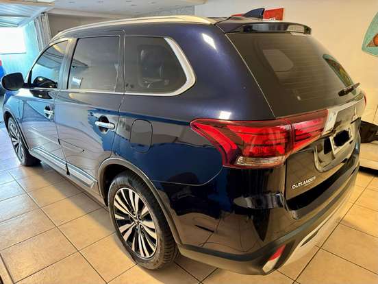MITSUBISHI-OUTLANDER-3.0 MIVEC V6 GASOLINA HPE-S AWD AUTOMÁTICO MITSUBISHI-OUTLANDER-2018