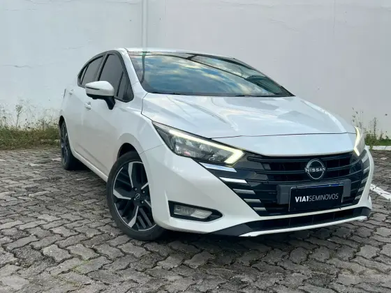 NISSAN VERSA 1.6 16V FLEX EXCLUSIVE XTRONIC NISSAN VERSA 1.6 16V FLEX EXCLUSIVE XTRONIC
