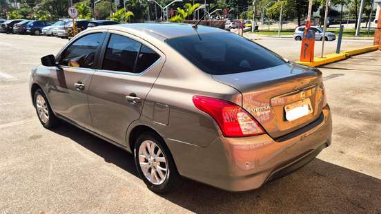 NISSAN-VERSA-2016
