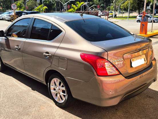 NISSAN-VERSA-1.6 16V FLEX SV 4P MANUAL NISSAN-VERSA-2016