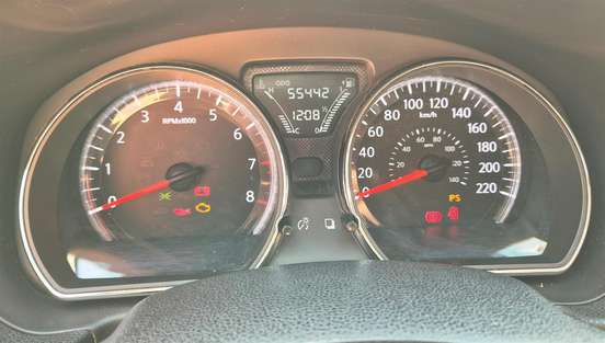 NISSAN-VERSA-2016
