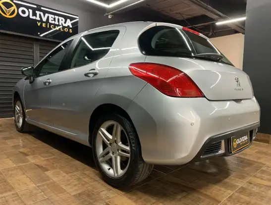 PEUGEOT-308-2013