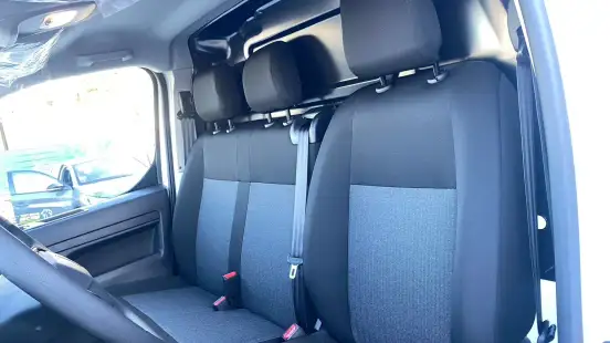 PEUGEOT-EXPERT-2025