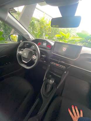 PEUGEOT-208-2023