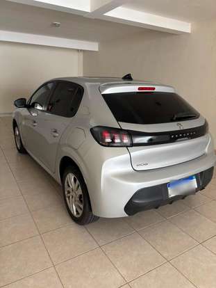 PEUGEOT-208-2021