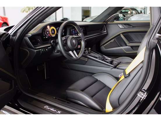 PORSCHE-911-2025