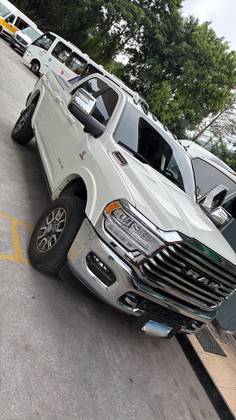 RAM 3500 6.7 I6 TURBO DIESEL LIMITED LONGHORN CD 4X4  AUTOMÁTICO