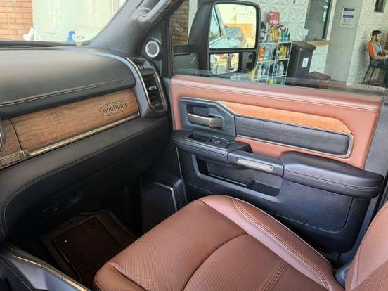 RAM-3500-6.7 I6 TURBO DIESEL LIMITED LONGHORN CD 4X4 AUTOMÁTICO RAM-3500-2024