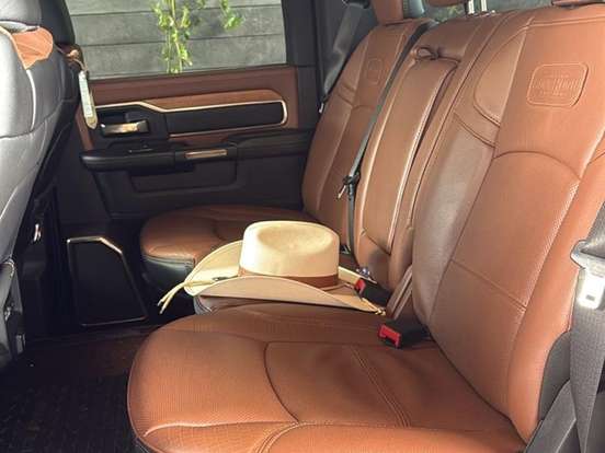 RAM-3500-6.7 I6 TURBO DIESEL LIMITED LONGHORN CD 4X4 AUTOMÁTICO RAM-3500-2024