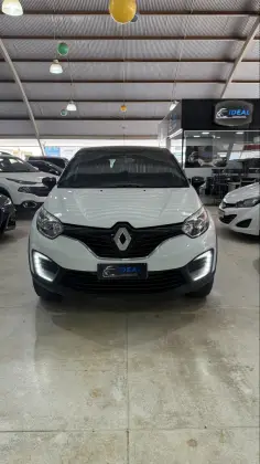 RENAULT CAPTUR 1.6 16V SCE FLEX LIFE X-TRONIC RENAULT CAPTUR 1.6 16V SCE FLEX LIFE X-TRONIC