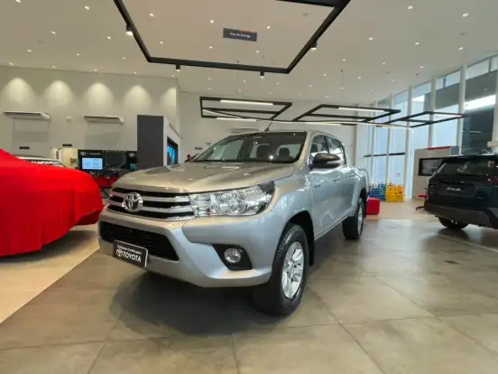 TOYOTA-HILUX-2.8 SR 4X4 CD 16V DIESEL 4P AUTOMÁTICO TOYOTA-HILUX-2017