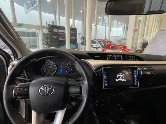 TOYOTA-HILUX-2.8 SR 4X4 CD 16V DIESEL 4P AUTOMÁTICO TOYOTA-HILUX-2017