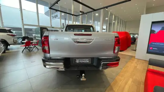 TOYOTA-HILUX-2017