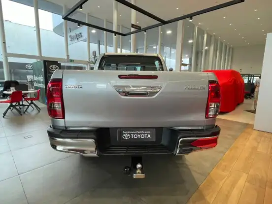 TOYOTA-HILUX-2.8 SR 4X4 CD 16V DIESEL 4P AUTOMÁTICO TOYOTA-HILUX-2017