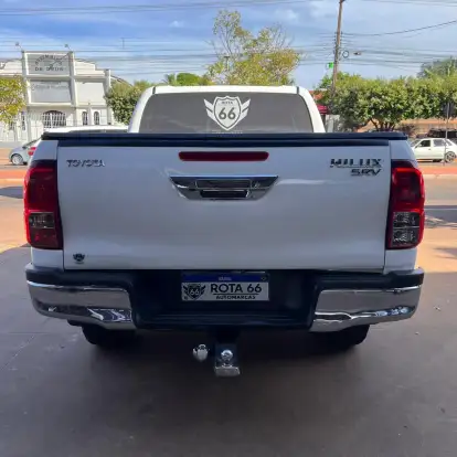 TOYOTA-HILUX-2.8 SRV 4X4 CD 16V DIESEL 4P AUTOMÁTICO TOYOTA-HILUX-2015