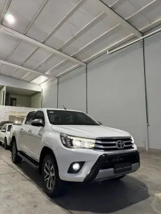 TOYOTA HILUX 2.8 SRX 4X4 CD 16V DIESEL 4P AUTOMÁTICO