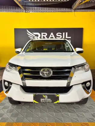 TOYOTA HILUX SW4 2.7 SR 4X2 16V FLEX 4P AUTOMÁTICO TOYOTA HILUX SW4 2.7 SR 4X2 16V FLEX 4P AUTOMÁTICO