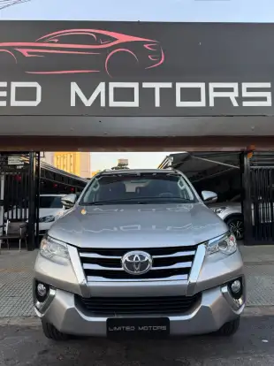 TOYOTA-HILUX SW4-2.7 SR 7 LUGARES 4X2 16V FLEX 4P AUTOMÁTICO TOYOTA-HILUX SW4-2017