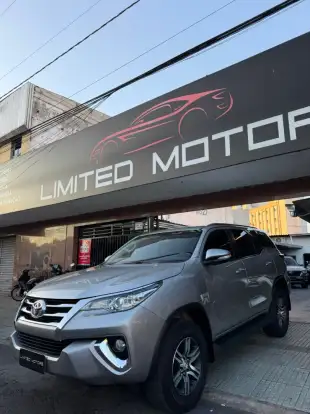 TOYOTA-HILUX SW4-2.7 SR 7 LUGARES 4X2 16V FLEX 4P AUTOMÁTICO TOYOTA-HILUX SW4-2017