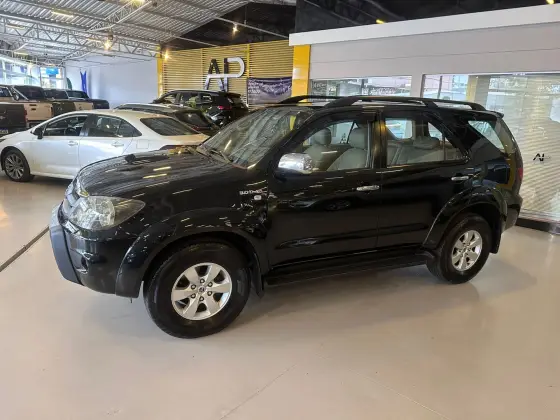 TOYOTA HILUX SW4 3.0 SRV 4X4 16V TURBO INTERCOOLER DIESEL 4P AUTOMÁTICO