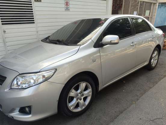 TOYOTA-COROLLA-2010