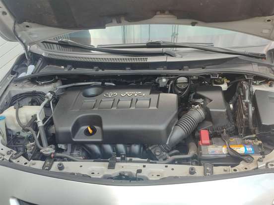 TOYOTA-COROLLA-2010