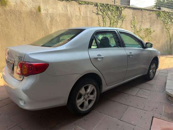 TOYOTA-COROLLA-2010