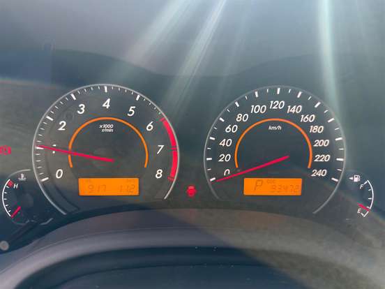 TOYOTA-COROLLA-2010