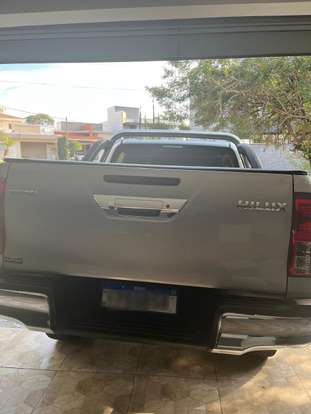TOYOTA-HILUX-2.7 SR 4X2 CD 16V FLEX 4P MANUAL TOYOTA-HILUX-2017