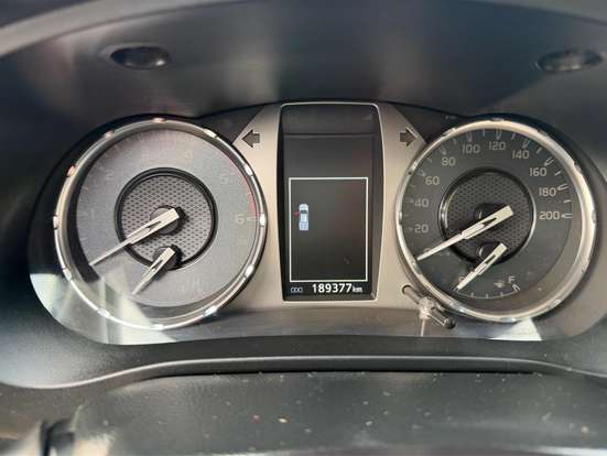 TOYOTA-HILUX-2.8 D-4D TURBO DIESEL CD SRV 4X4 AUTOMÁTICO TOYOTA-HILUX-2021